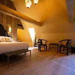La Particuliere 4*