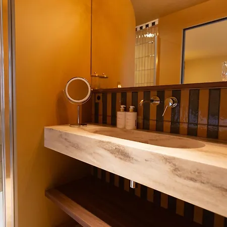 Otel La Particuliere Caen