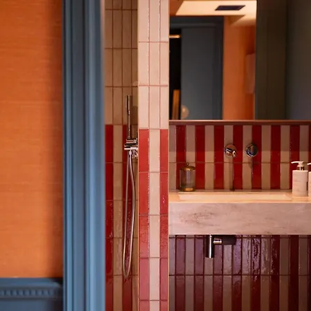 Otel La Particuliere 4*
