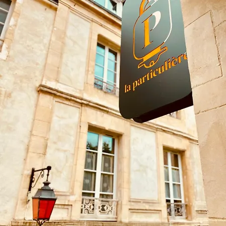 La Particuliere